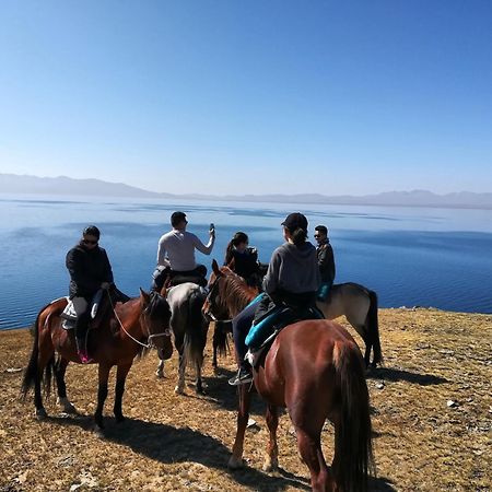 Guest House Bereke In Kyzart Village Bagysh Екстер'єр фото