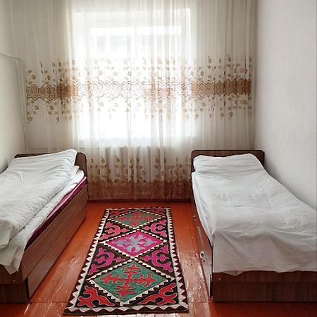 Guest House Bereke In Kyzart Village Bagysh Екстер'єр фото
