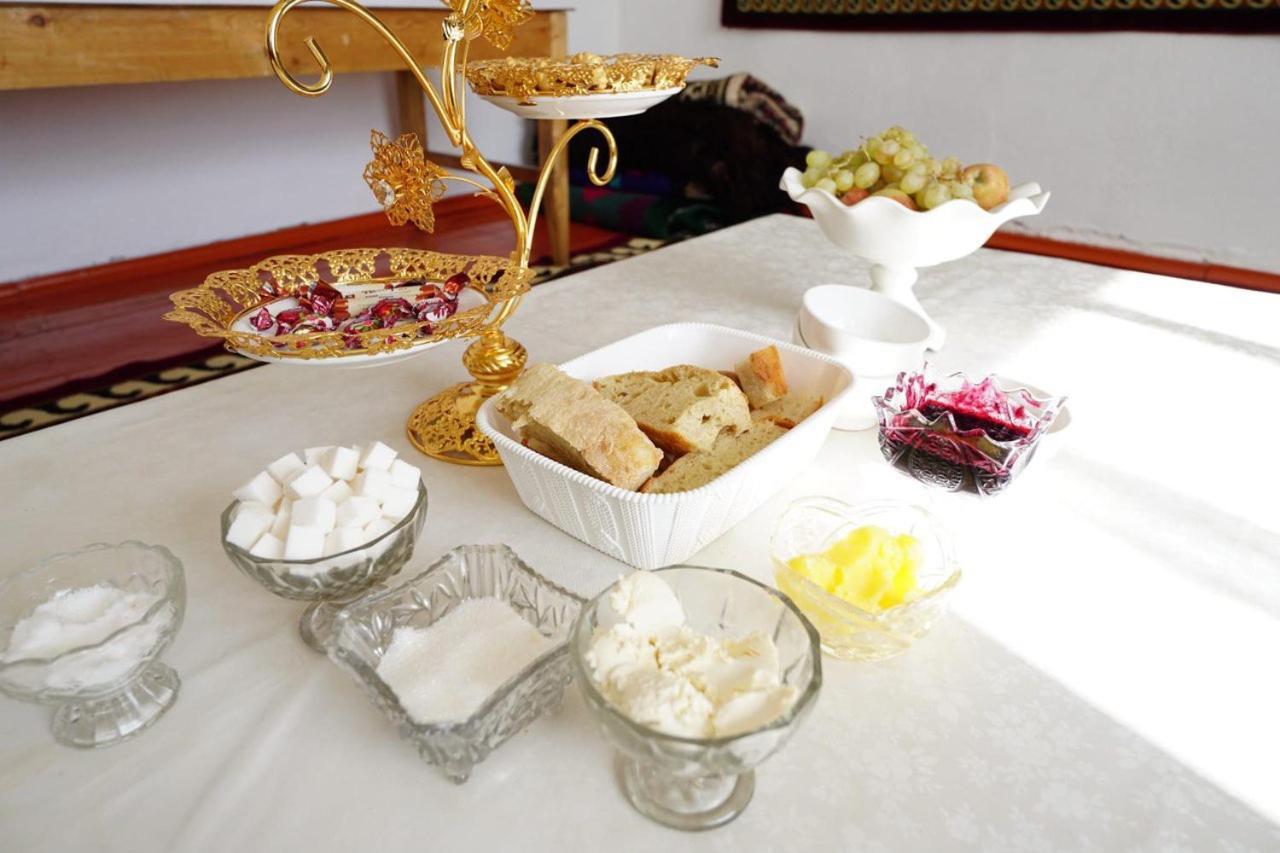 Guest House Bereke In Kyzart Village Bagysh Екстер'єр фото