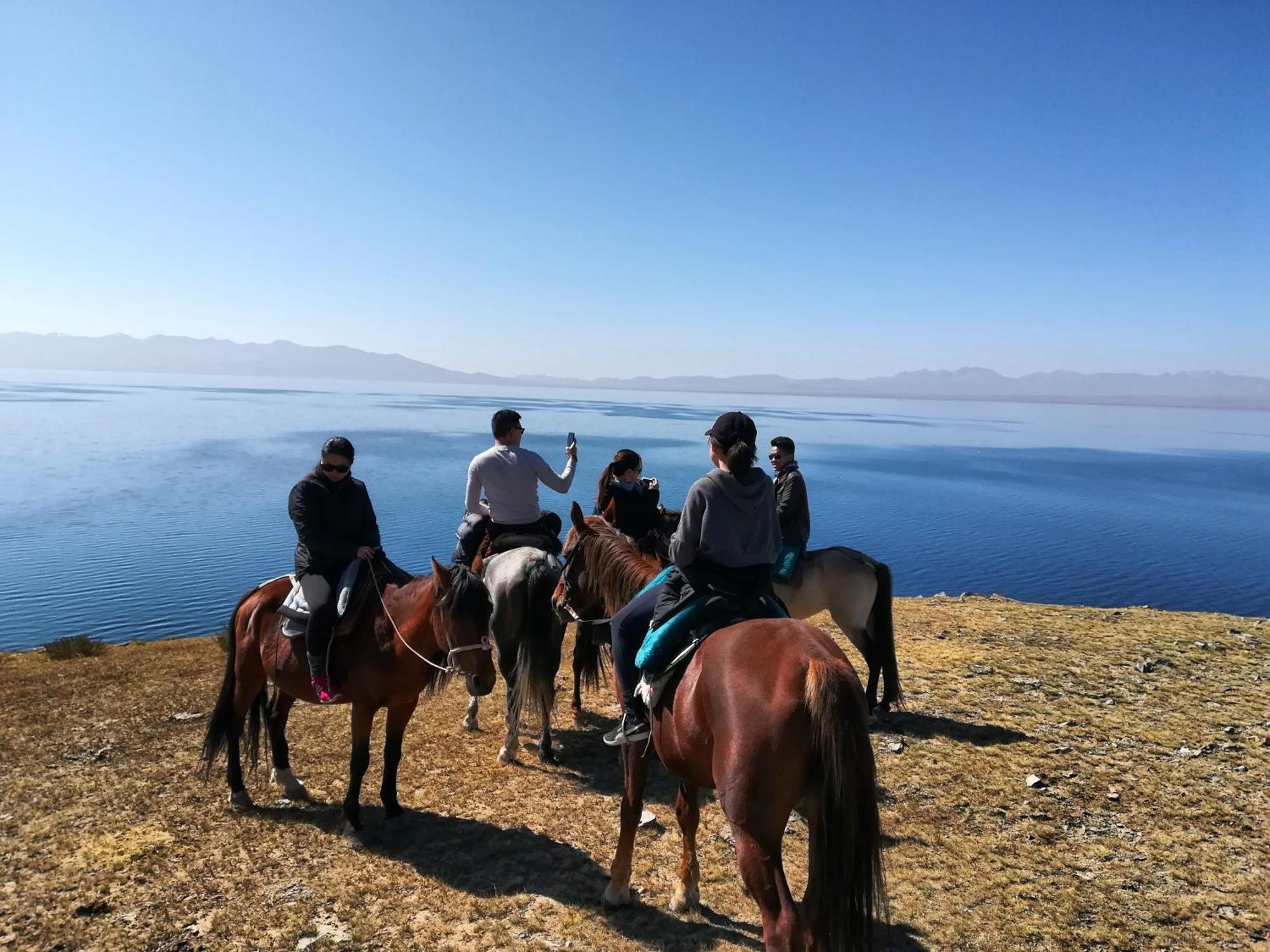 Guest House Bereke In Kyzart Village Bagysh Екстер'єр фото