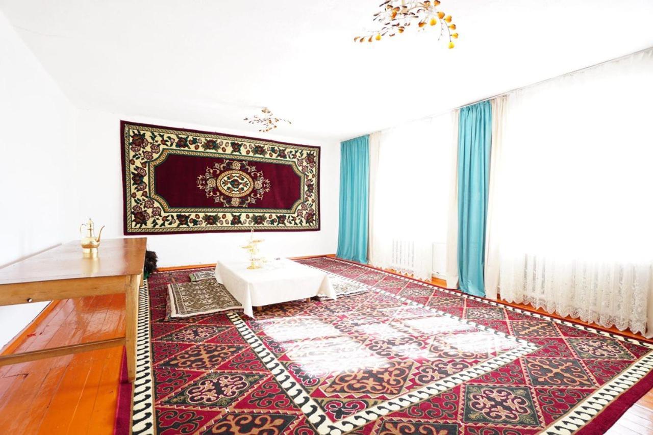 Guest House Bereke In Kyzart Village Bagysh Екстер'єр фото