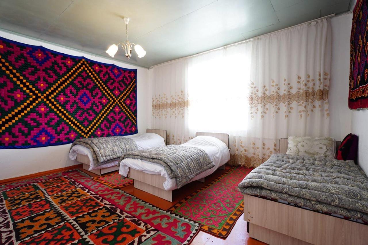 Guest House Bereke In Kyzart Village Bagysh Екстер'єр фото