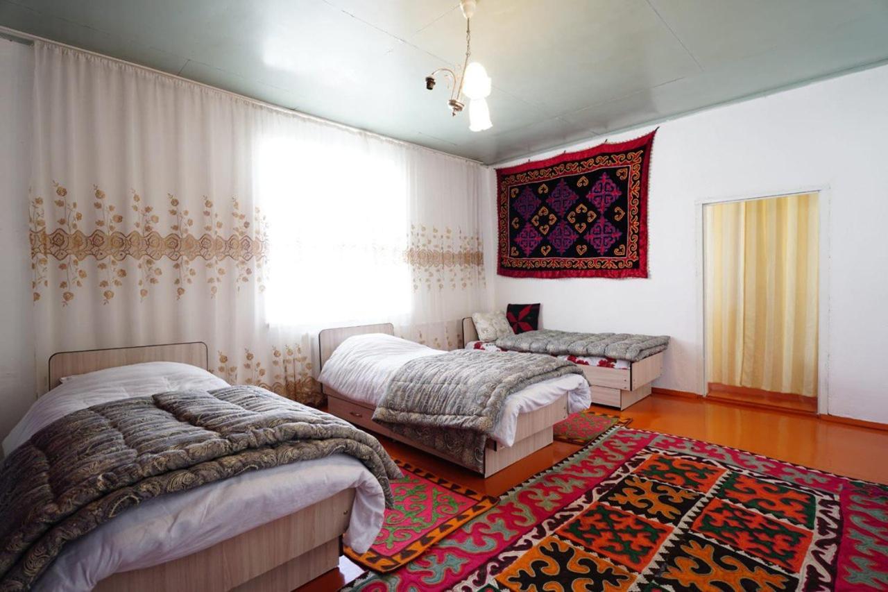 Guest House Bereke In Kyzart Village Bagysh Екстер'єр фото